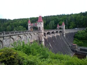 Přehrada Les Království